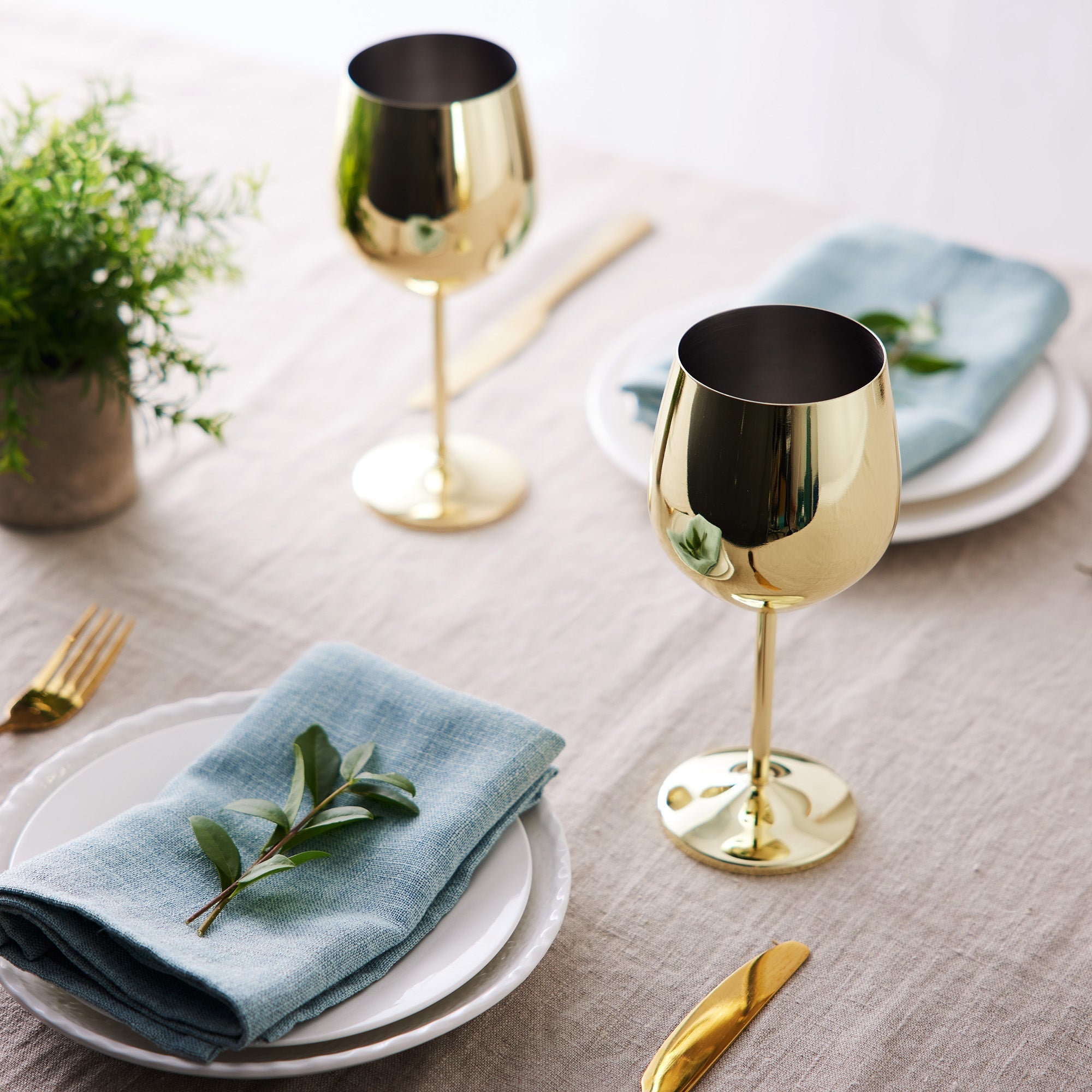 Elegante Gold Edelstahl Weingläser mit bruchsicherem Design – Zuhause, Garten