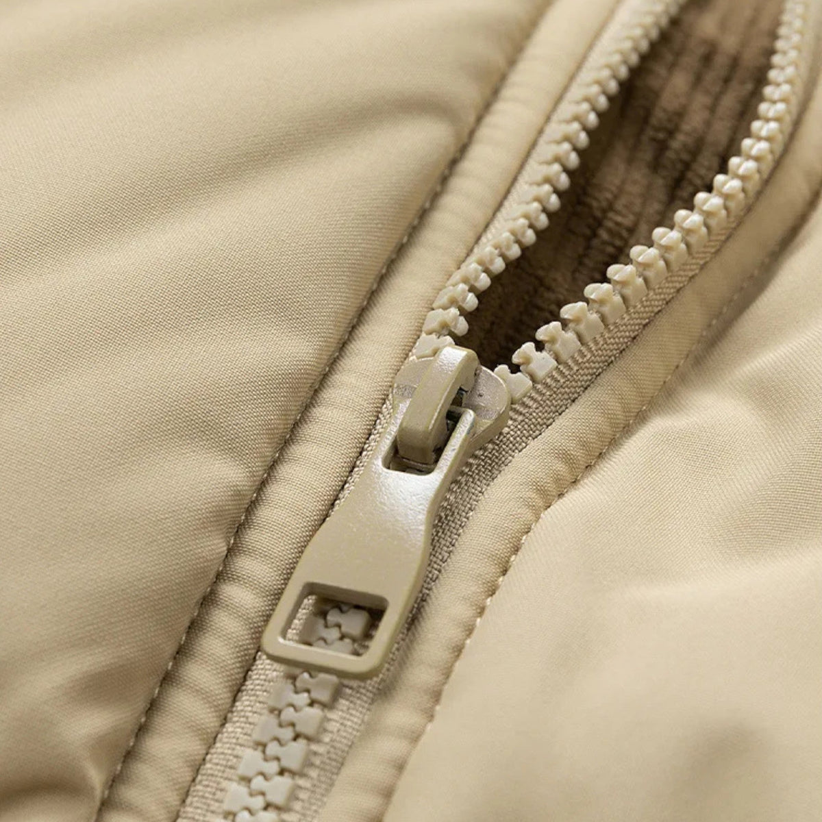 Lined Men's Winter Jacket with Removable Hood – Outdoor, Casual
