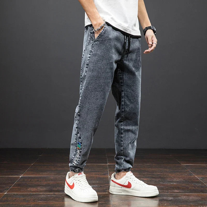 Men's Jogger Pants with Tapered Leg and Patch Detail – Casual, Everyday Wear