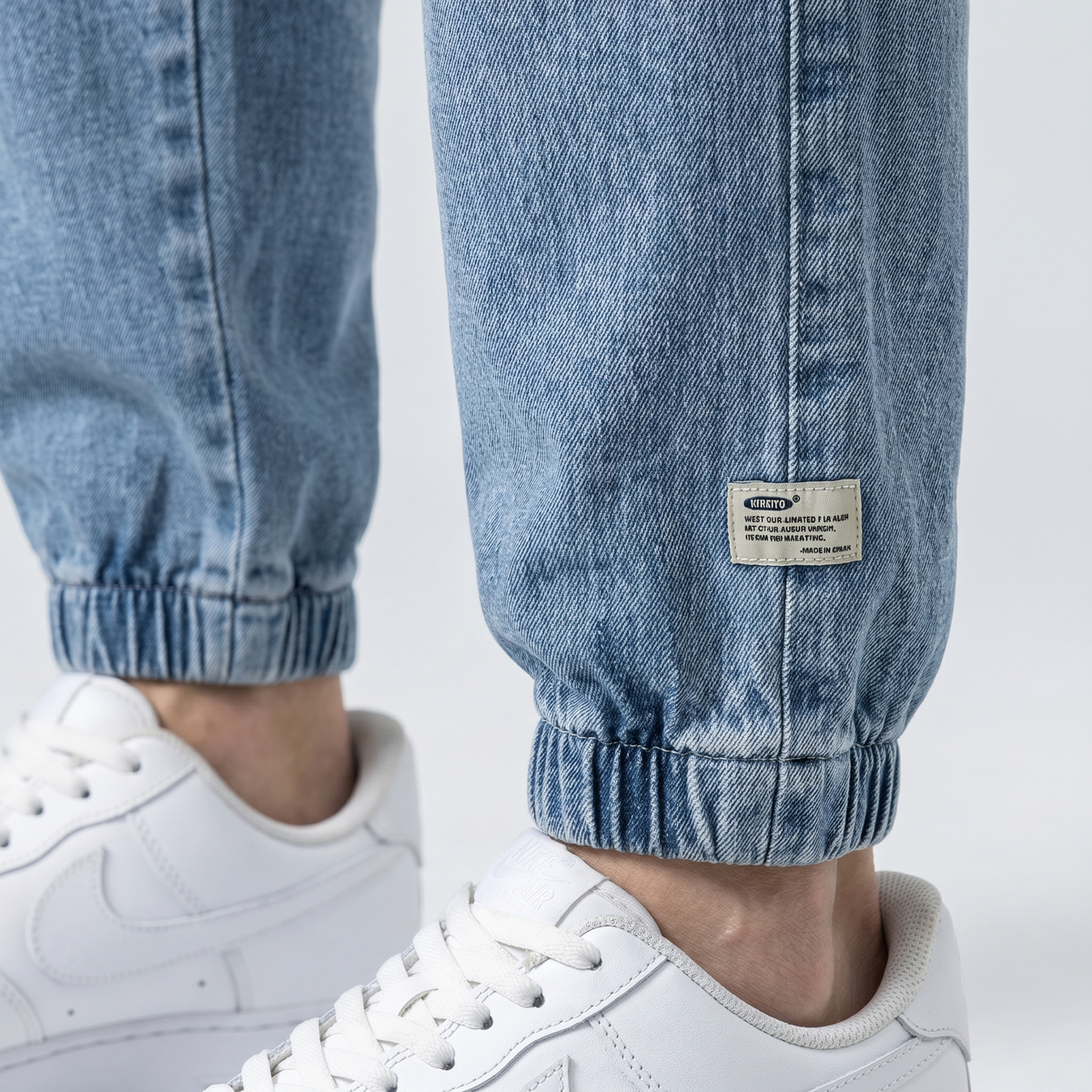 Men's Jogger Pants with Tapered Leg and Patch Detail – Casual, Everyday Wear