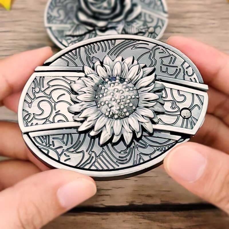 Oval Bull Skull Belt Buckle with Hidden Knife – Fashion Accessory, Unique Gift