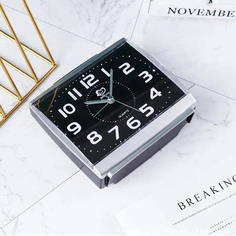 Simple Alarm Clock for Seniors – Easy to Read, Ideal for Home Use